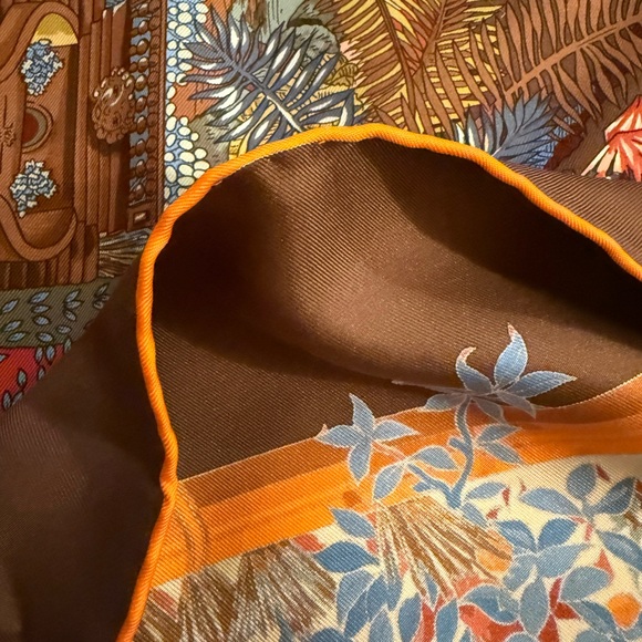 Authentic Hermes Jardins D’Hiver Scarf 90 cm ~ Excellent condition ~ With Box - Picture 3 of 11